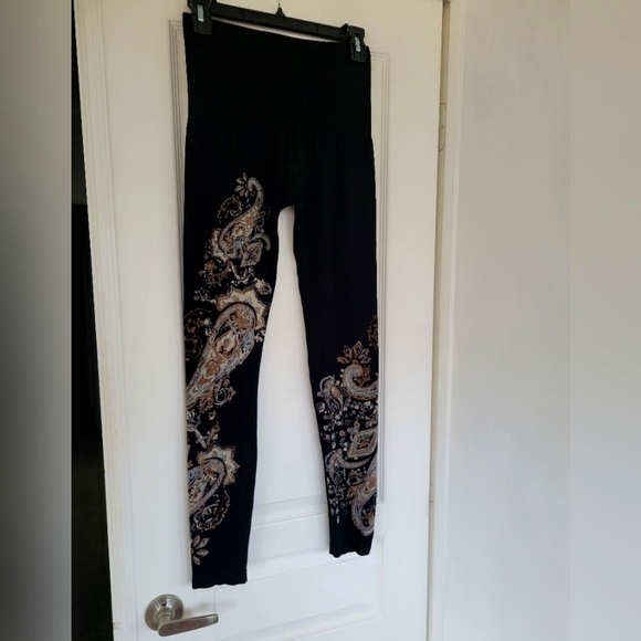 Patterned Leggings - Picture 1 of 7